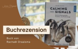 Vorschaubild Buchrezension Calming Signals mit dem Buchcover im Hintergrund